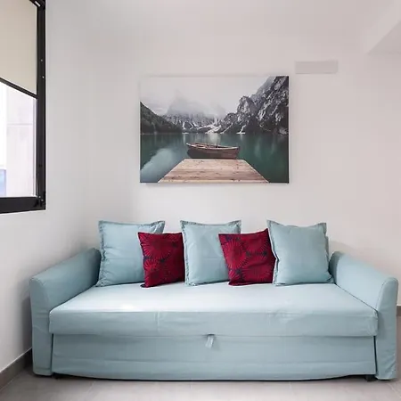 Apartment Blue Eyes *